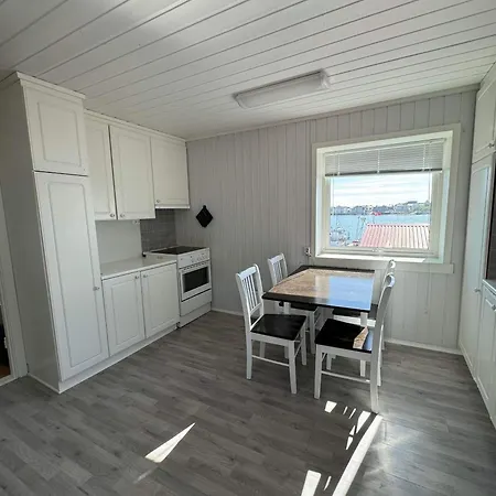 Nyaraló Koselig Liten Rorbu I Lofoten *