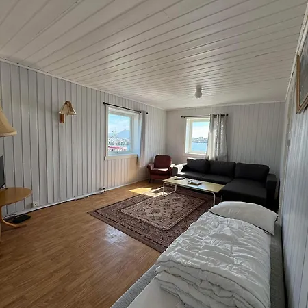 Koselig Liten Rorbu I Lofoten 別荘 *